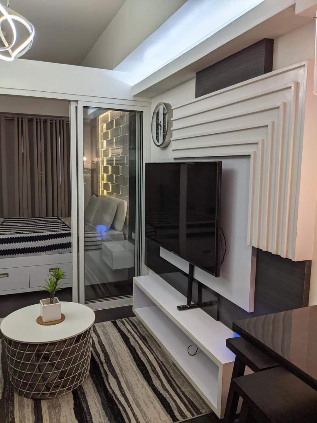 1 Cozy Bedroom In Lumiere Residences Pasig City Buitenkant foto